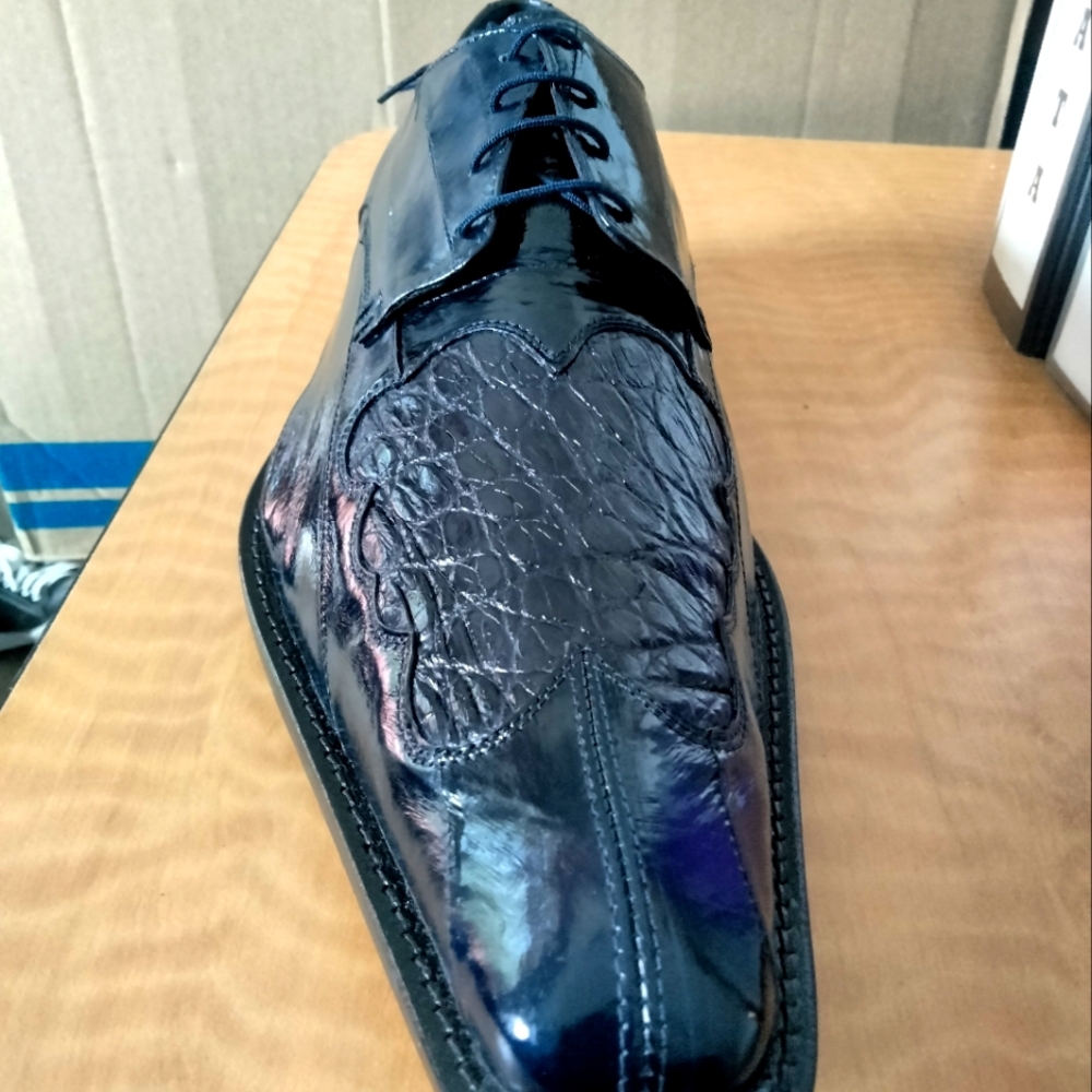 Dress shoes